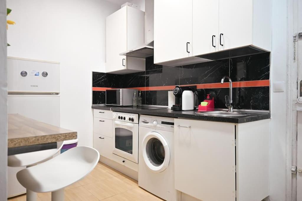 Apartamento Agradable Apartamento Temporal De 1 Dormitorio En Madrid Pez30 Exterior foto